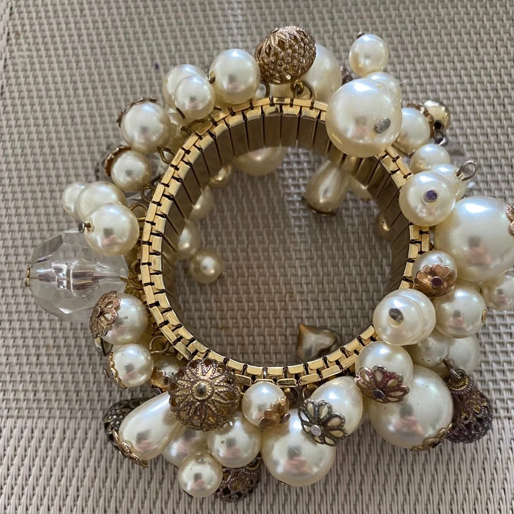 Beaded Bracelet - faux pearl gold tone watch band expandable for all siz… - Picture 3 of 3